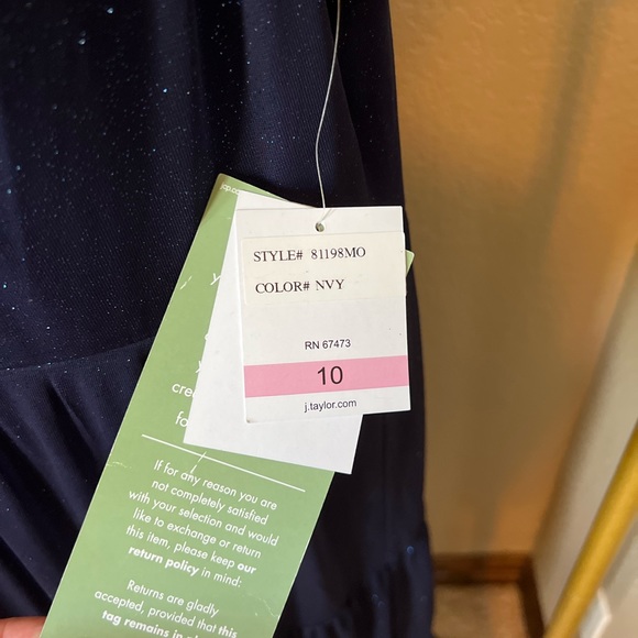 NWT Sparkly Blue Formal or Semi Formal Dress Size 10 - Picture 7 of 10